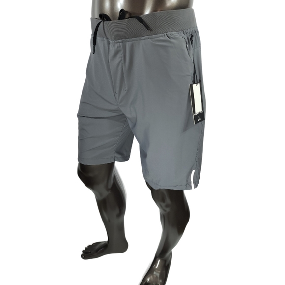Kenneth Cole Lightweight Tech Shorts - Picture 4 of 5